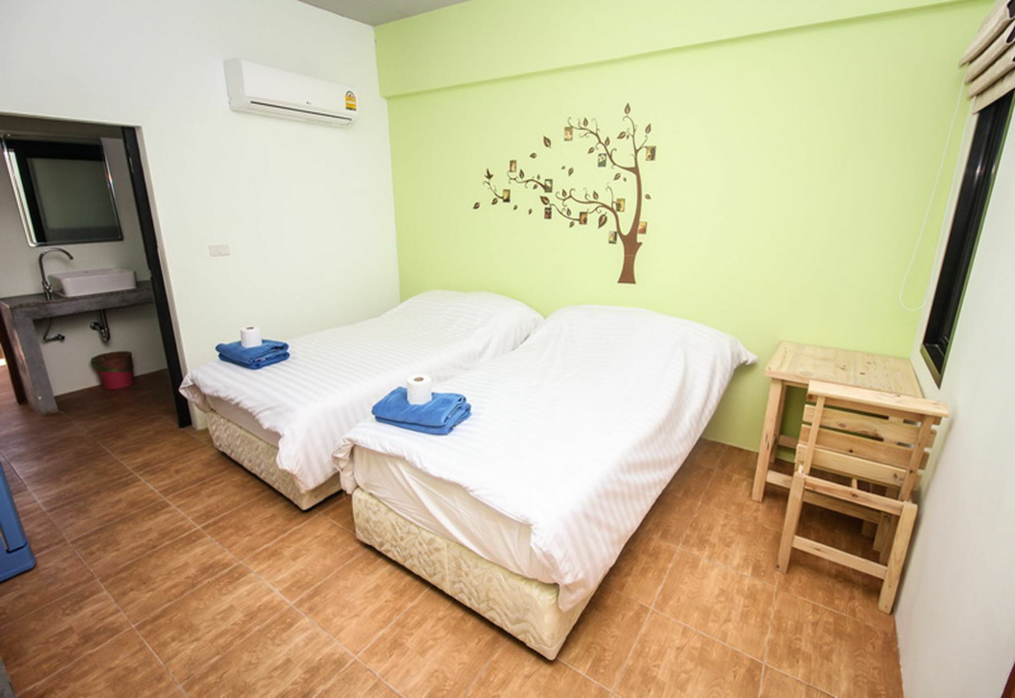 ซิกซ์แพ็ค คอตเทจ Hostel ฉลอง ภายนอก รูปภาพ